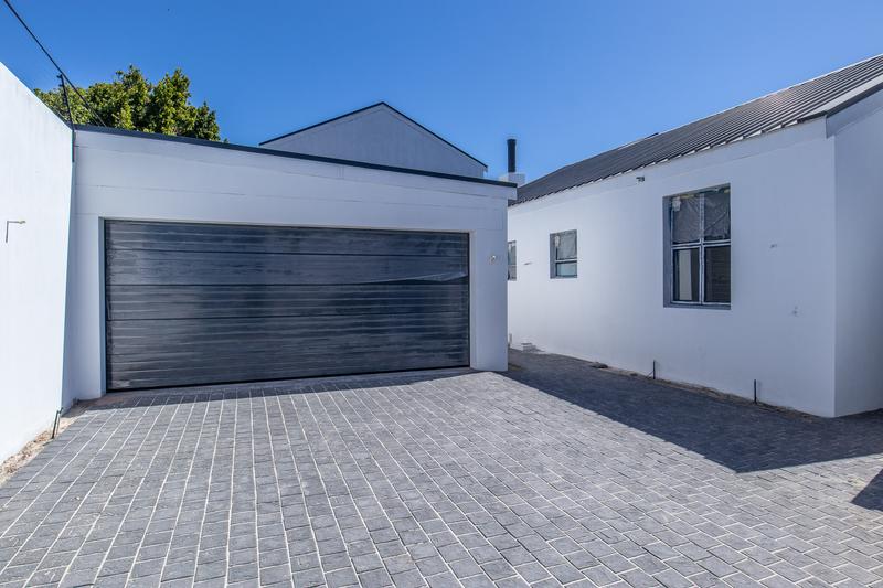 To Let 4 Bedroom Property for Rent in Meadowridge Western Cape